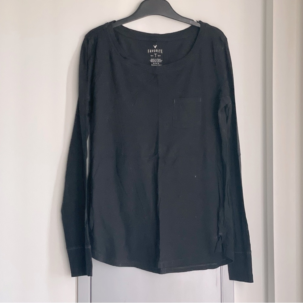 💗 AMERICAN EAGLE Black Long Sleeve Tee